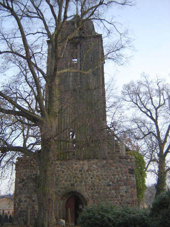 D Die Kirche 2005 - von Westen